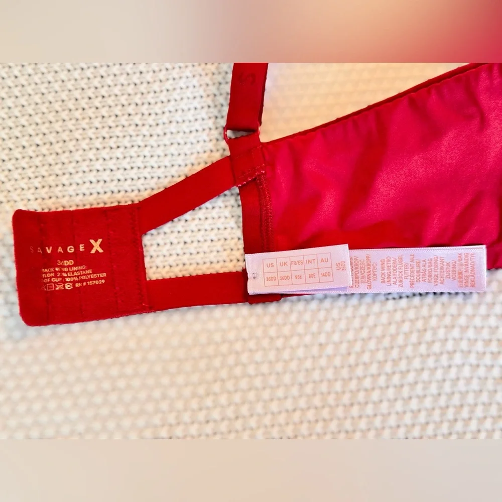 Savage X Fenty bold red